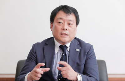 取締役 主席研究員 河村 弘隆