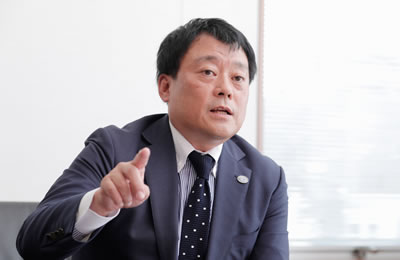取締役 主席研究員 河村 弘隆